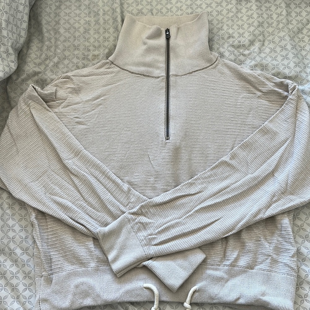 Varley | Sweater & Jogger Set